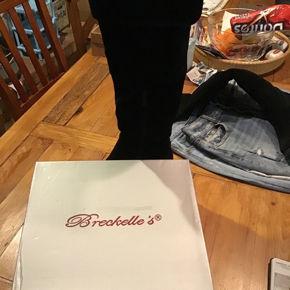 Breckelle’s Indiana Style High Zip Boots - Picture 5 of 6